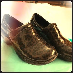 Brand New - never worn b.o.c  leopard print clogs