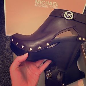 Sale! 👏🏼 Authentic Michael Kors pumps