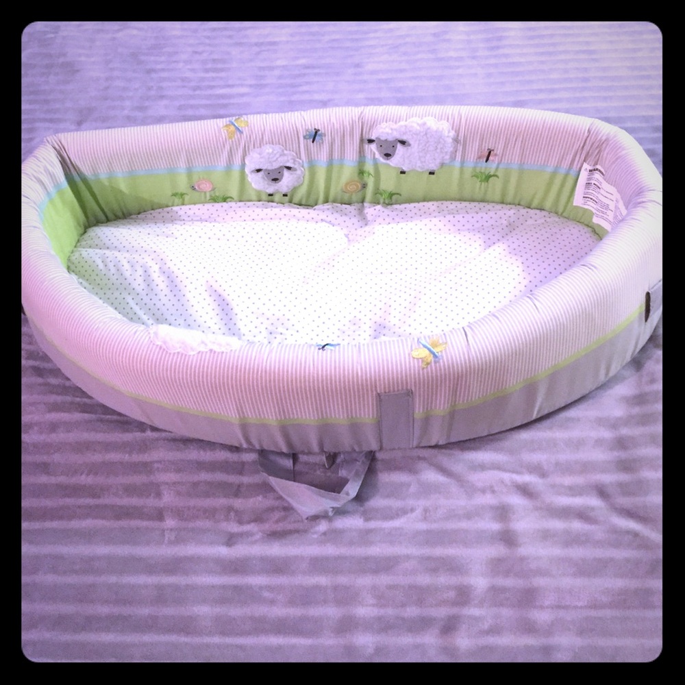 LulyBoo Baby Lounge
