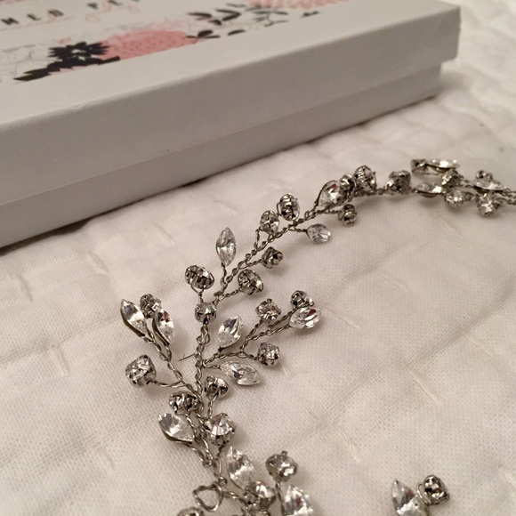 Untamed Petals - Amanda Judge - Easton Headpiece