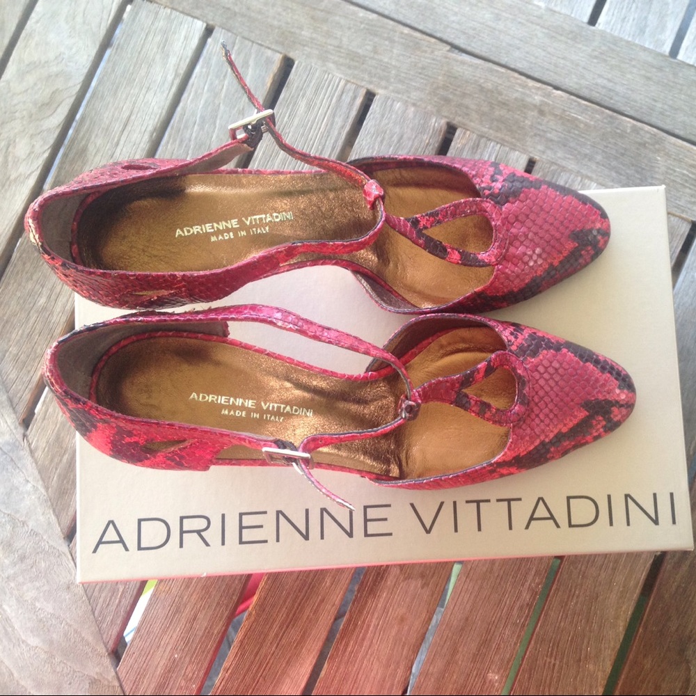 New! EMB. RUBY PYTHON Adrienne Vittadini pumps