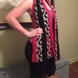 Cozy Juicy Couture scarf houndstooth scarf