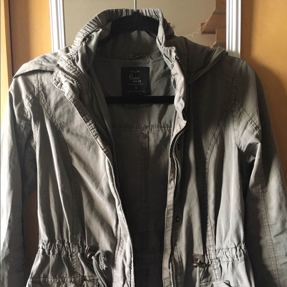 Olive green thin anorak