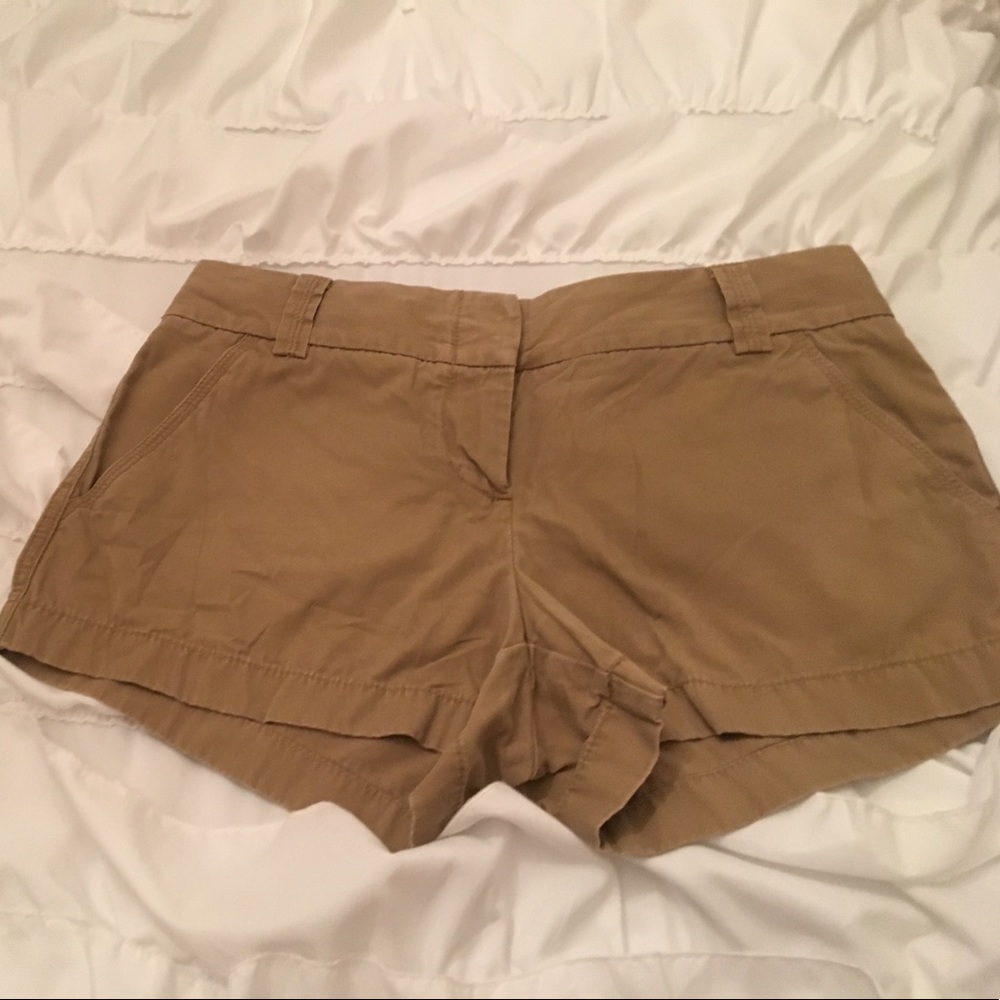 khaki shorts