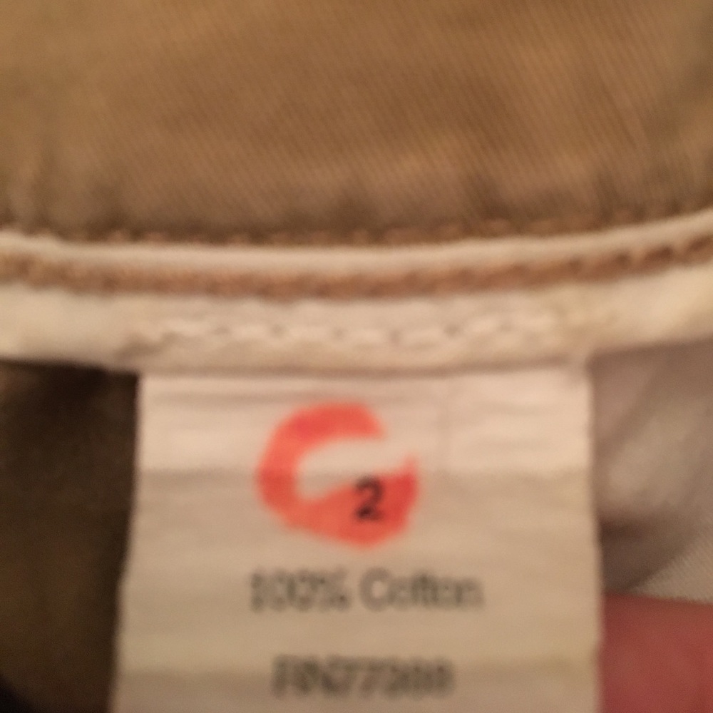 khaki shorts - Picture 4 of 4