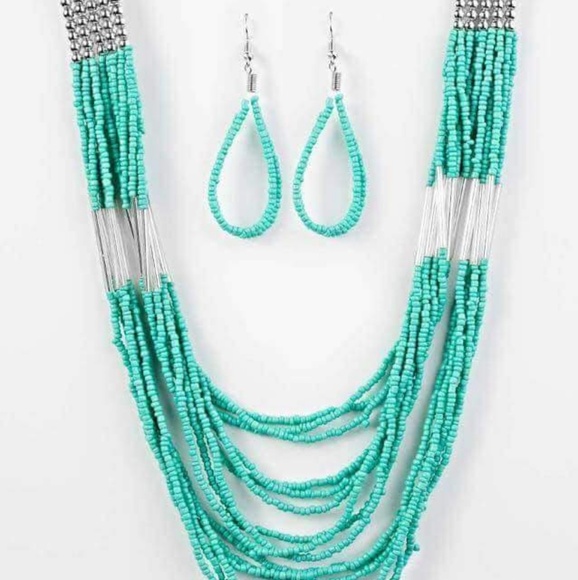 SOLD!!Teal beaded necklace with marching earrings. - Picture 1 of 1