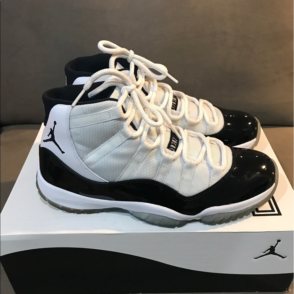 Air Jordan Retro 11 Concord Size 10.5 CLEAN