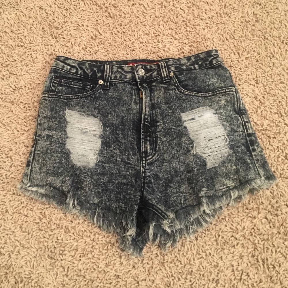 Super cute high waisted shorts