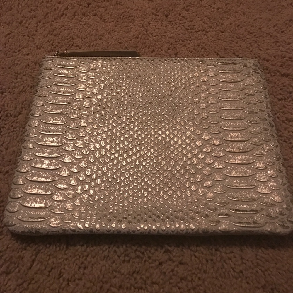 Stella & Dot Exotic Ivory Clutch