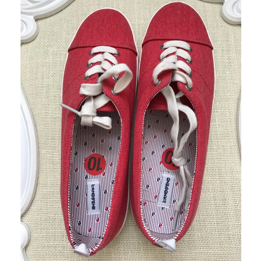 NWOT Lands' End Canvas Red Sneakers Size 10 no box