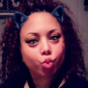 Meet your Posher, Monica