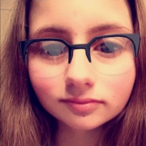 Meet your Posher, Abby