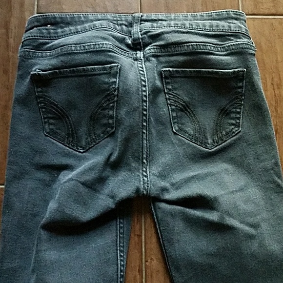 🔵Hollister Jeans - Picture 3 of 4