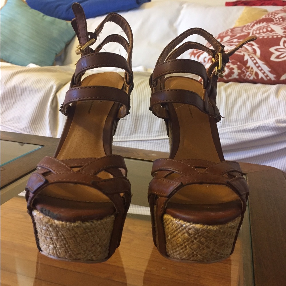 Platform sandals