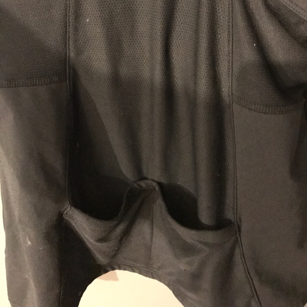 Athleta size medium cycling tank - Picture 4 of 4