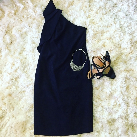 Banana Republic One Shoulder Bow Dress - Picture 4 of 6