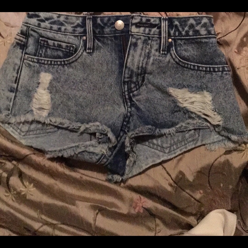 Distressed shorts