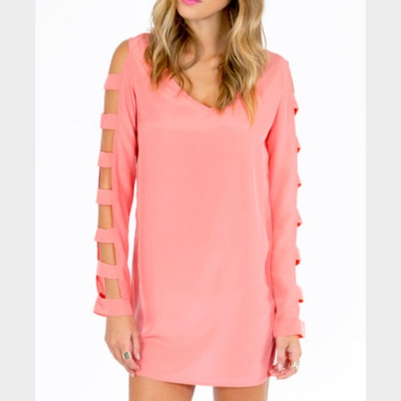 Coral in the rung dress - Picture 2 of 6