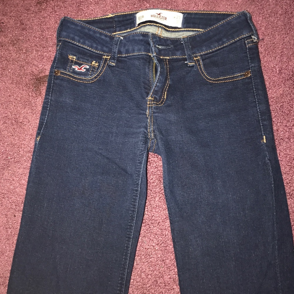 hollister dark wash jeans