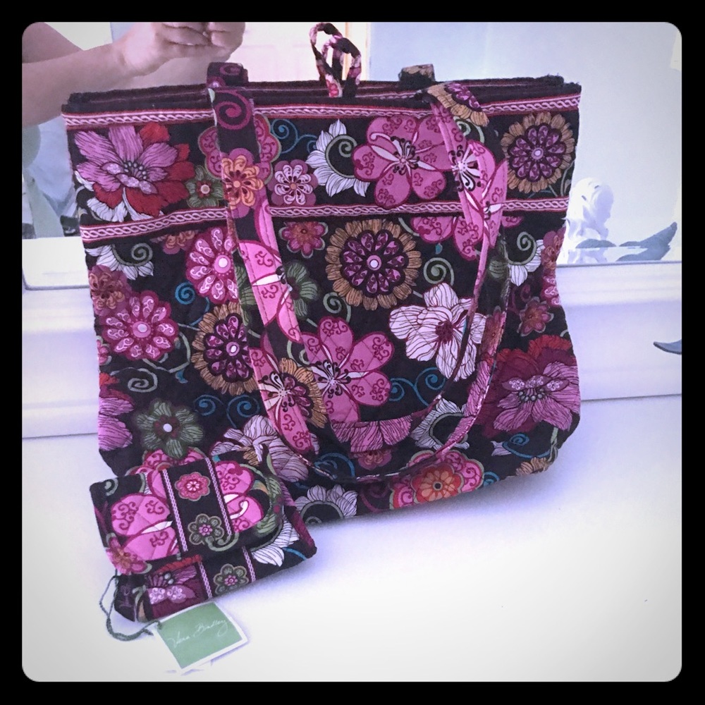 🌺Vera Bradley tote and wallet 🌺