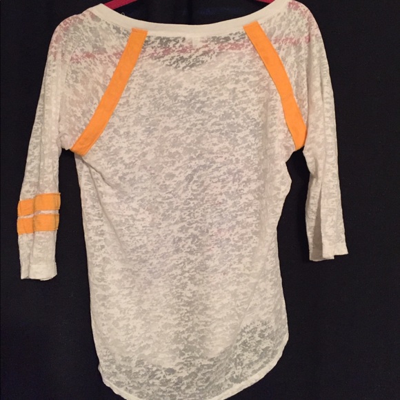 White tee shirt - Picture 2 of 2