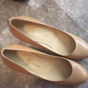 Final price Tan low heel