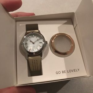 Stella & Dot convertible watch stone