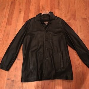 Black Leather jacket. Size: 3XLT