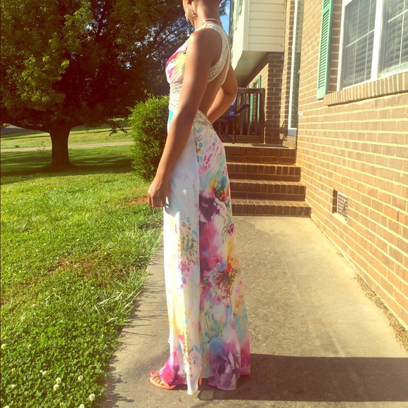 Beautiful dress that was worn once for prom! - Picture 4 of 4