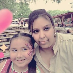 Meet your Posher, Amparo