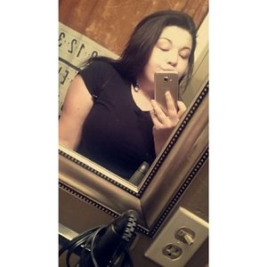 Meet your Posher, Marissa
