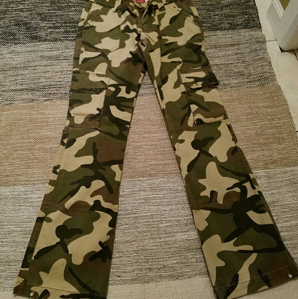 Camo pants