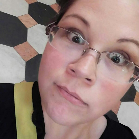 Meet your Posher, Bambi - Picture 2 of 2