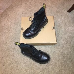 Dr. Martens 1460 W