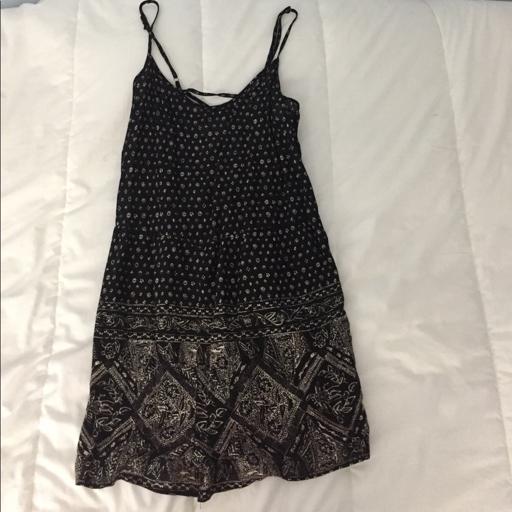 PATTERNED TILLYS ROMPER!