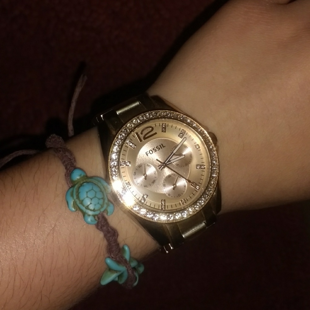 💲⬇️ Gold Fossil Watch