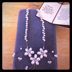 Novica White Pearl Bouquet necklace