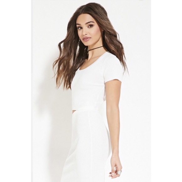 Forever 21 Ribbed Knit Crop Top NWT - Picture 2 of 3