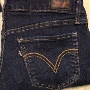 Levi's women's skinny jeans size W30 L32.