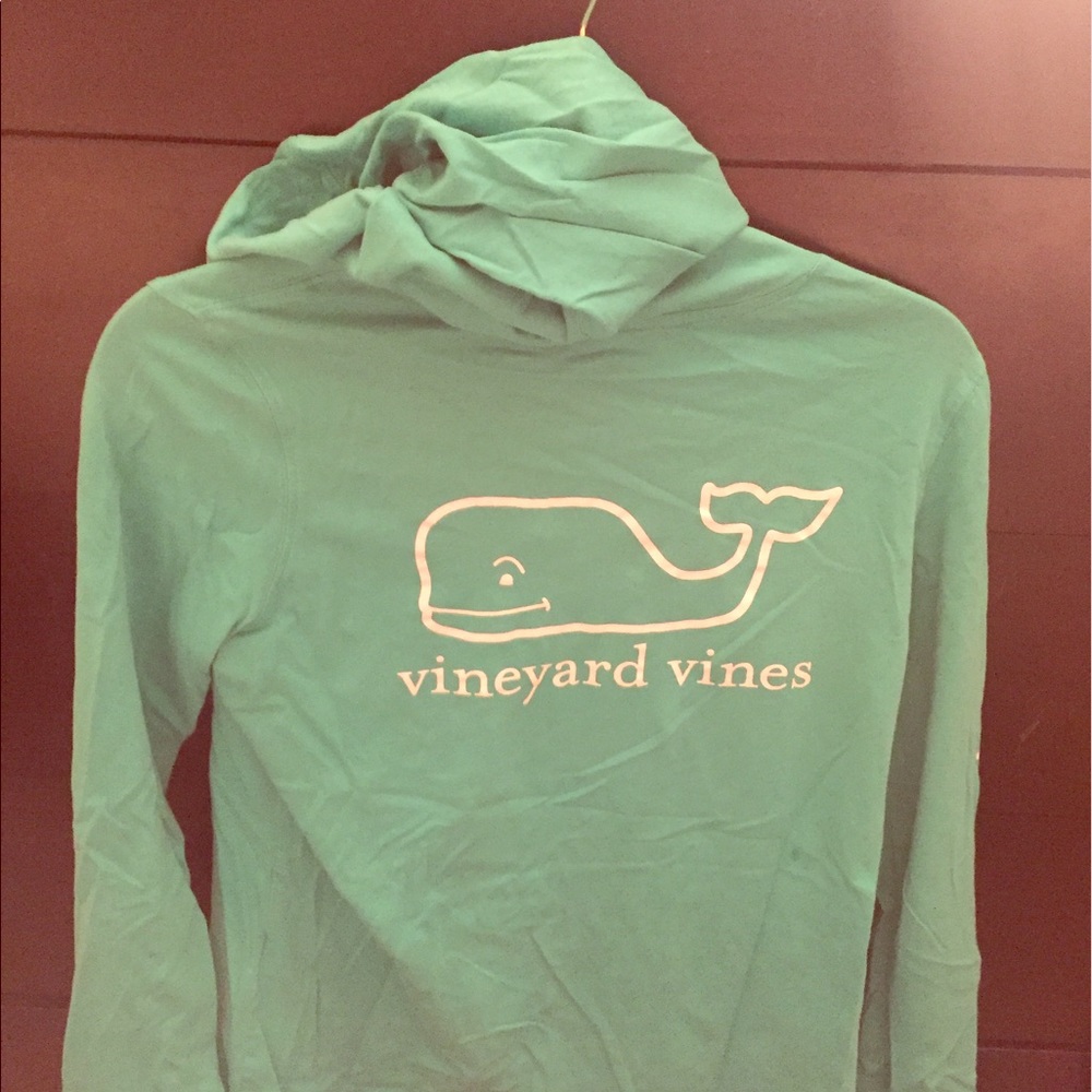 Vineyard Vines teal long sleeve pullover. XS.