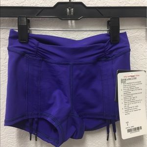 Lululemon some like it hot short