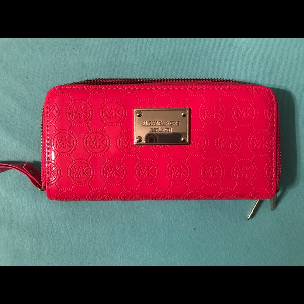 Like new MK wristlet - pink