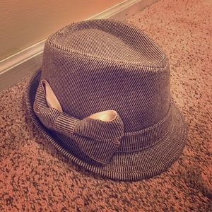 Chick blush/tan bow hat