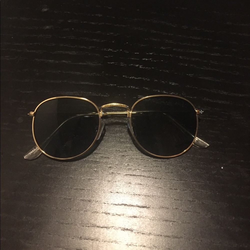 Ashley Brooke carmine sunglasses
