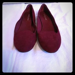 Cathy jean velvet flats. Size 8