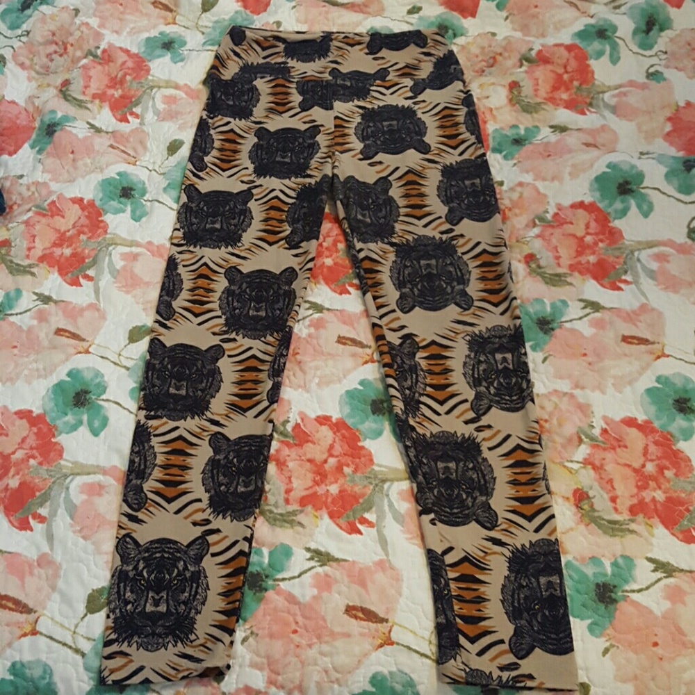 SOLD Totally Awesome Lularoe Tiger Leggings