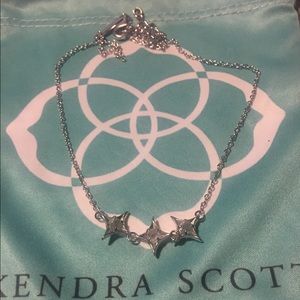 RARE! FFT MAKE OFFER! Kendra Scott necklace ☺😍