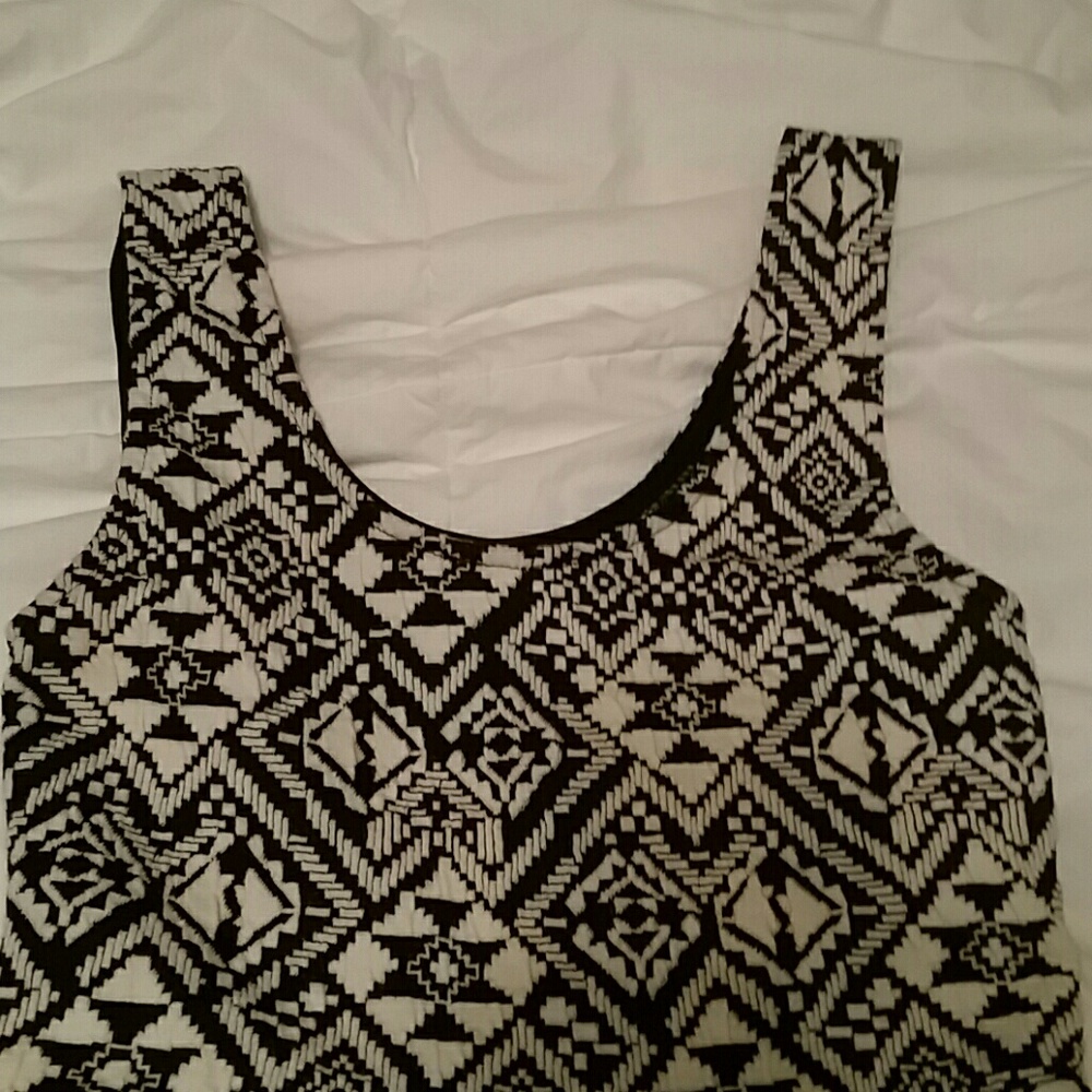 Aztec peplum top - Picture 3 of 3
