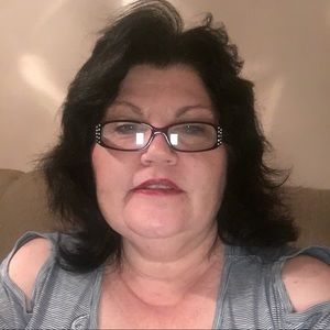 Meet your Posher, Roxanne