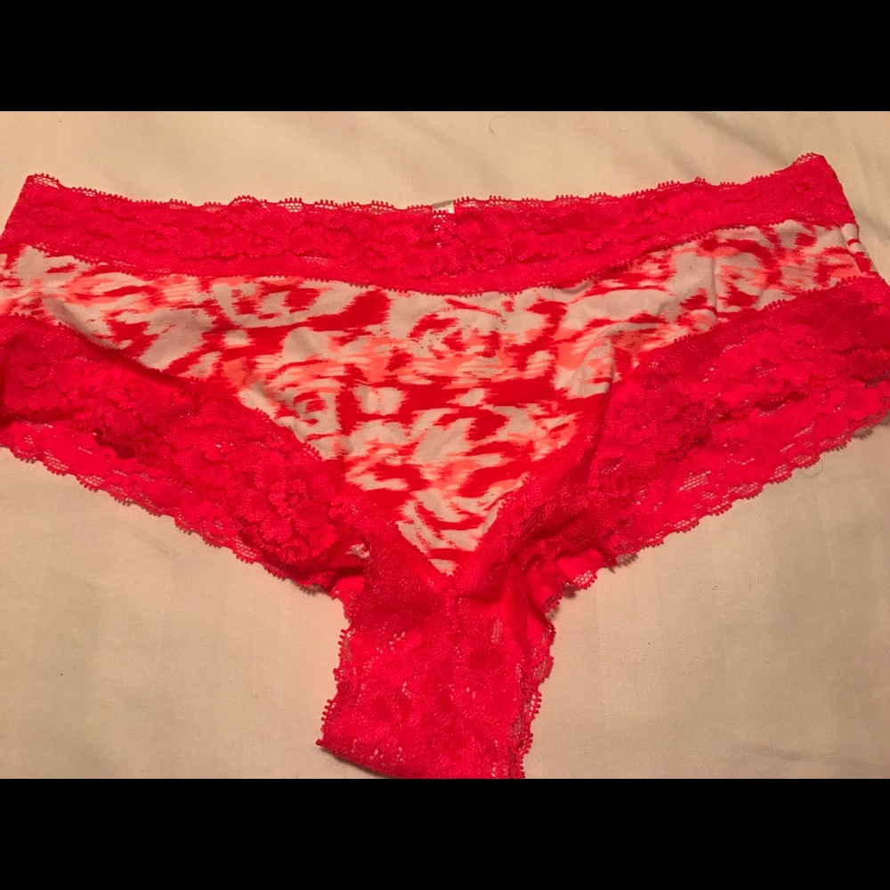 New with tags, never worn VS Pink panties